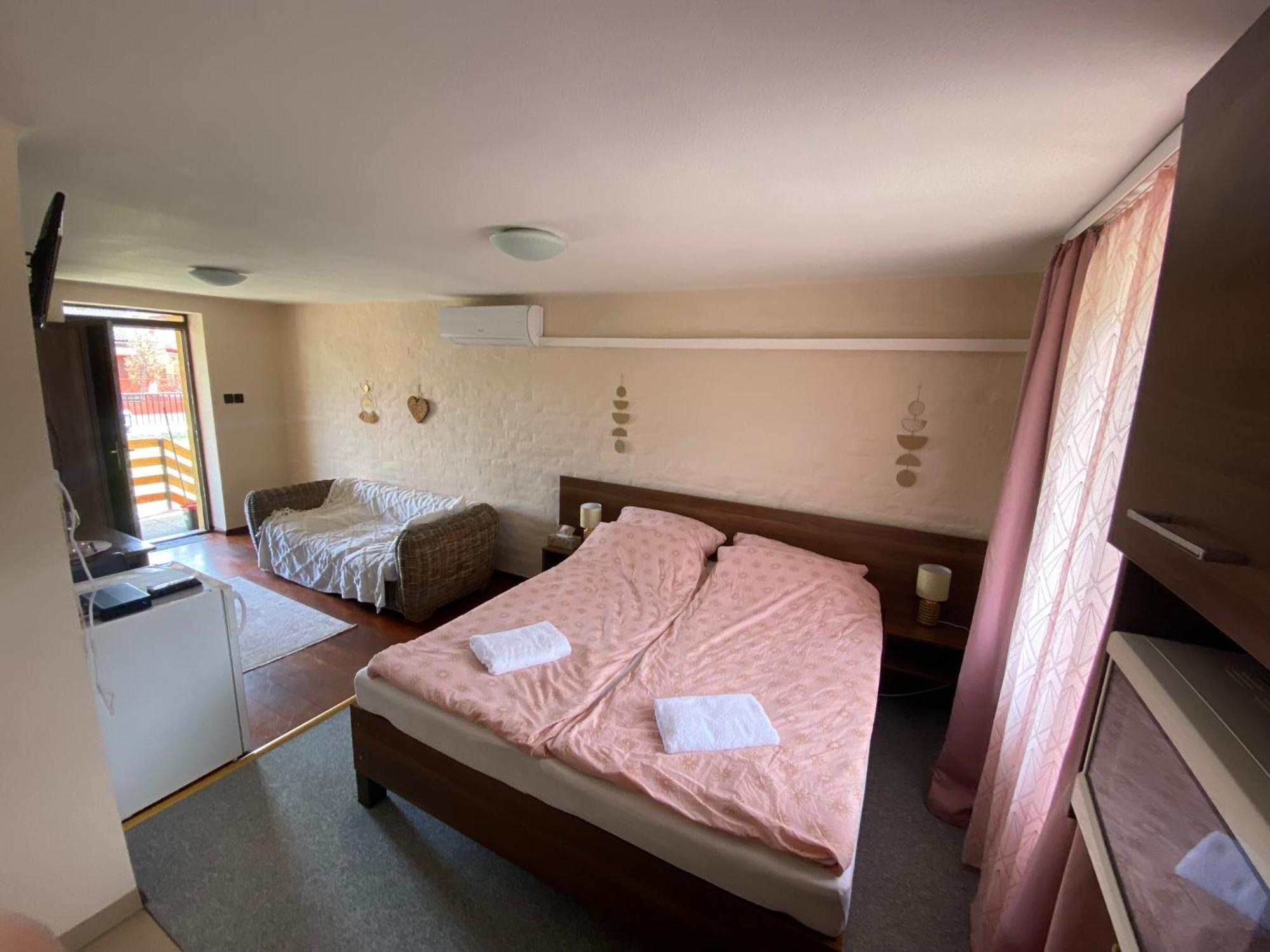 Summer Apartments Tiszakecske Ngoại thất bức ảnh